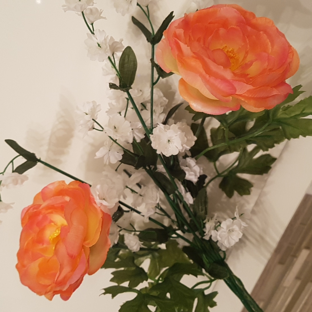 Rose Artificial flowers with Little White Flowers